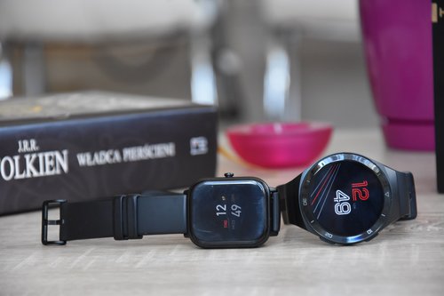 Huawei Watch GT 2e: nici z odłożenia na plecki / fot. techManiaK