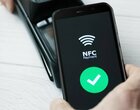 Smartfon z NFC i Android 12 dla fanów starej szkoły trafia do sprzedaży w promocji za grosze